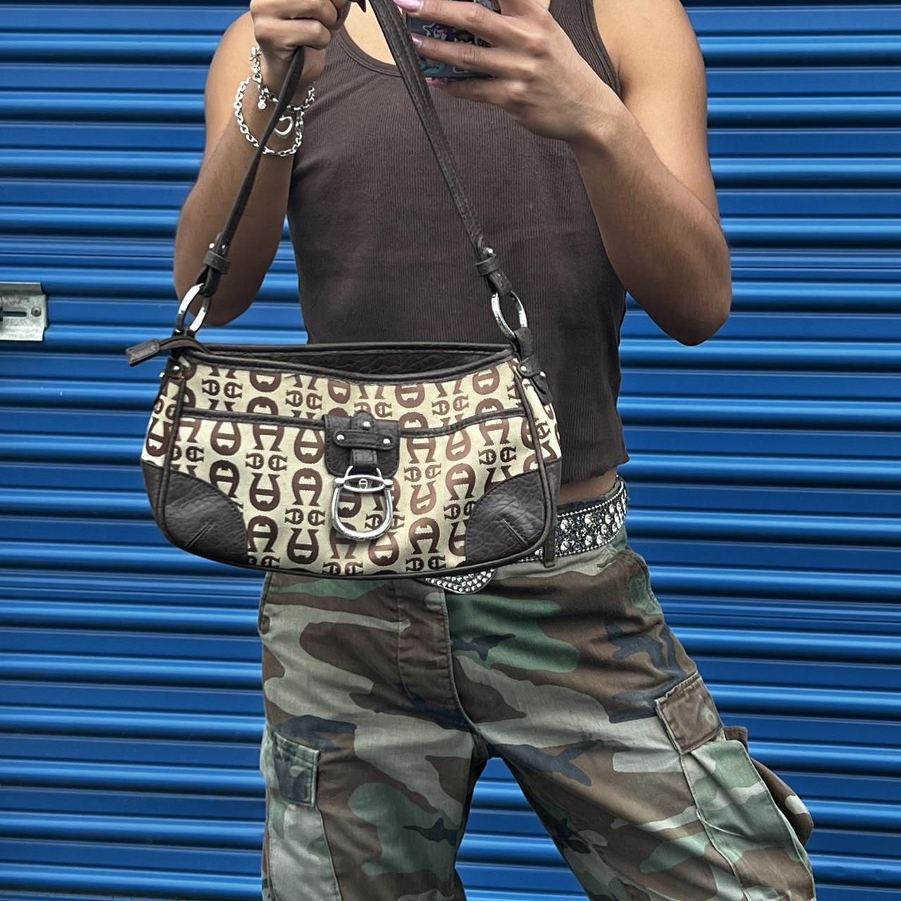 Cute Vintage Y2K Shoulder bag ️Amazing condition;... Depop