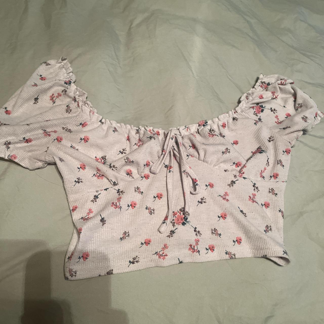 White with pink flowers crop top tie string in front... - Depop