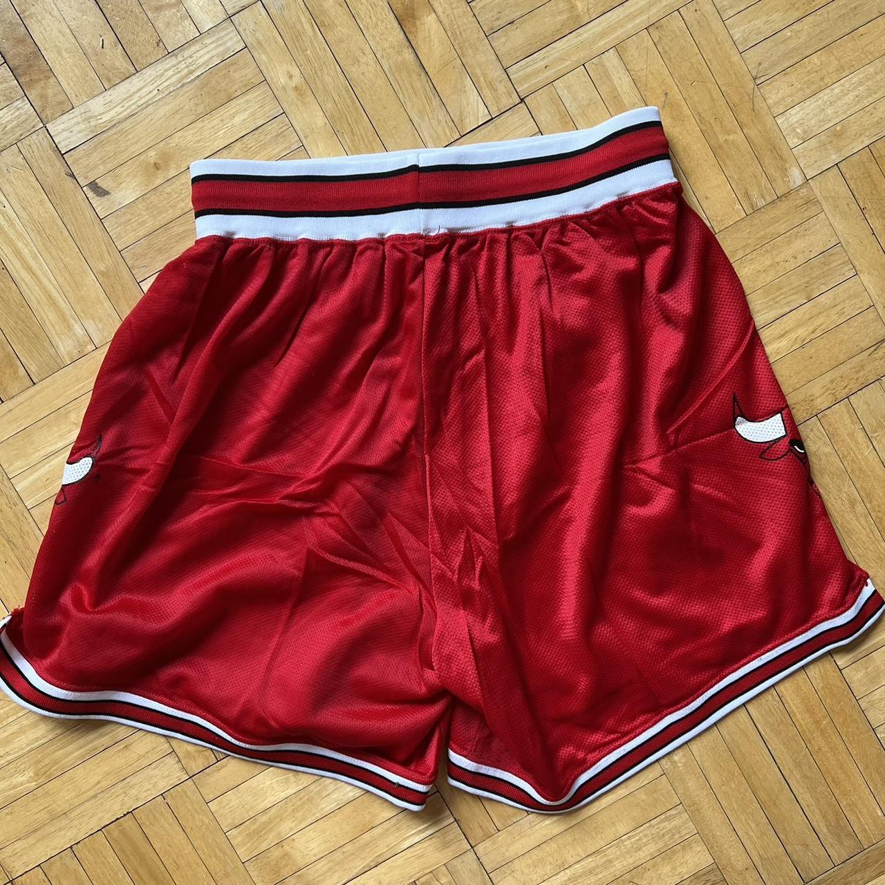 1990s white vintage Chicago Bulls Champion basketball shorts