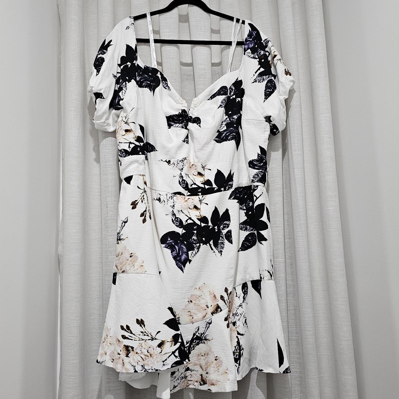 City chic white floral dress best sale