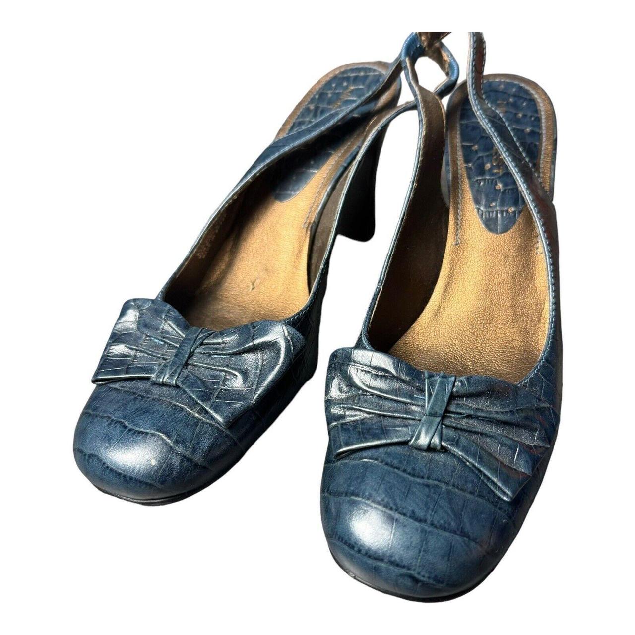 navy blue slingback heels