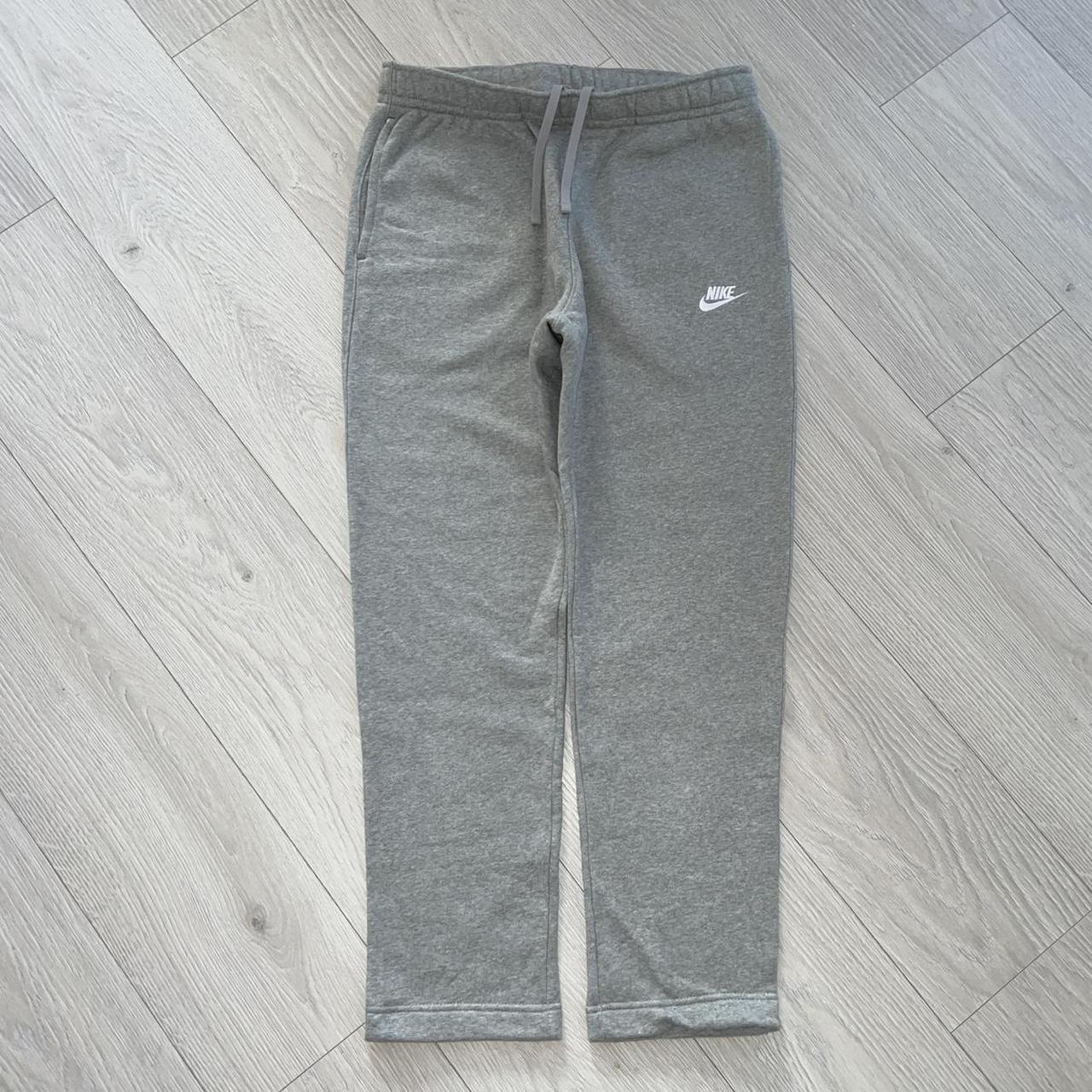 Uncuffed deals tracksuit bottoms