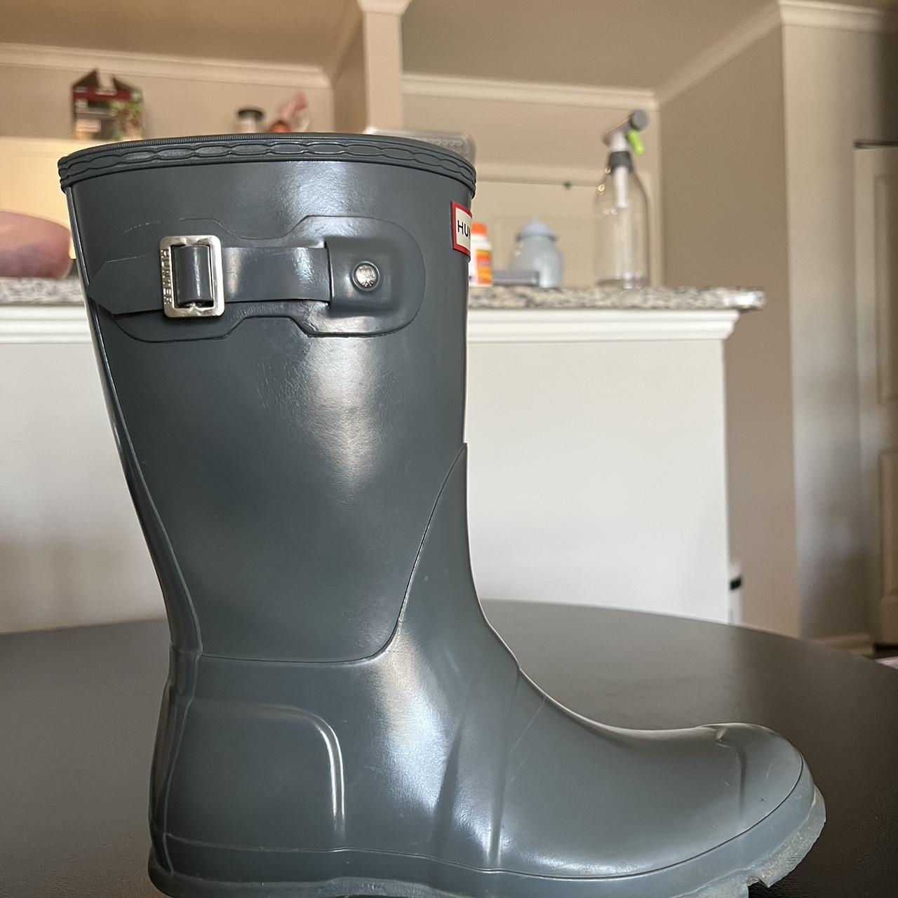 Hunter Women's Grey Boots Depop