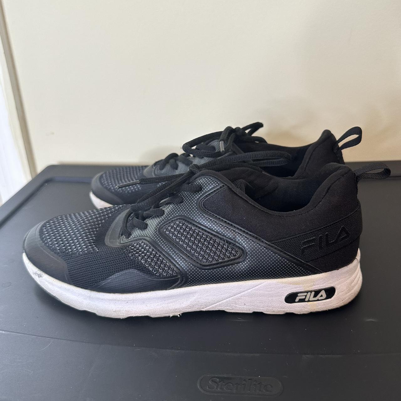 FILA Women s 9.5 Memory Frame V6 Sneakers Memory. Depop