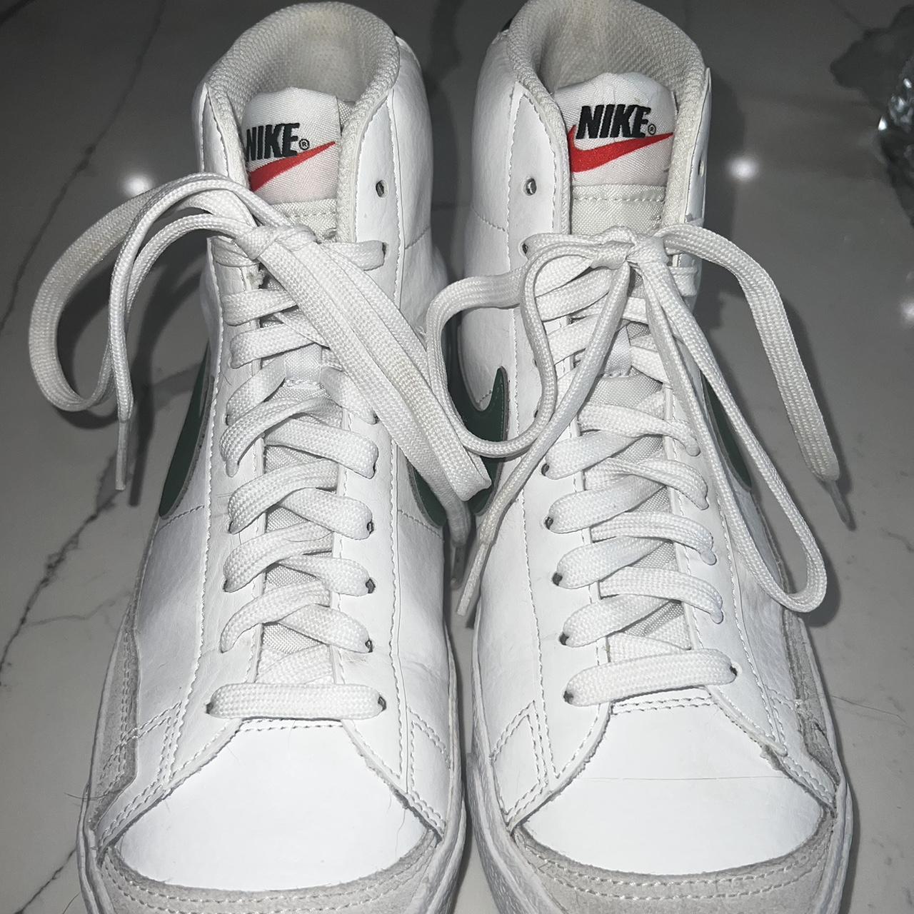 womens size 6 nike shoes