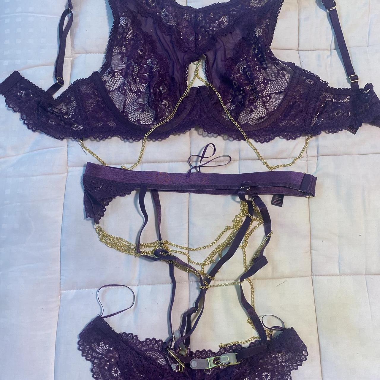 Full Lingerie set, -size small, -best for B or C cup,...