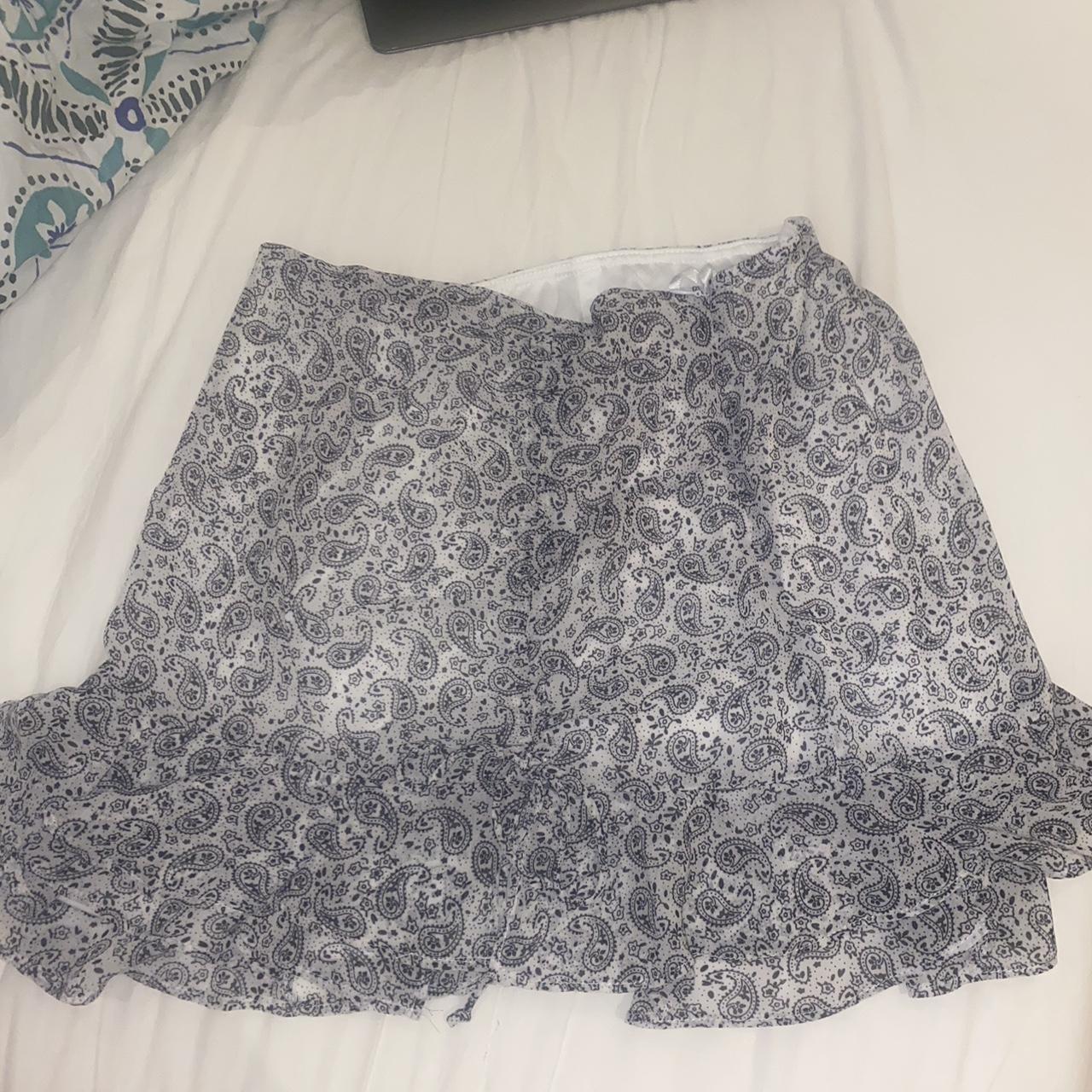 Gorgeous grey bandit skirt , small ruffles at the... - Depop