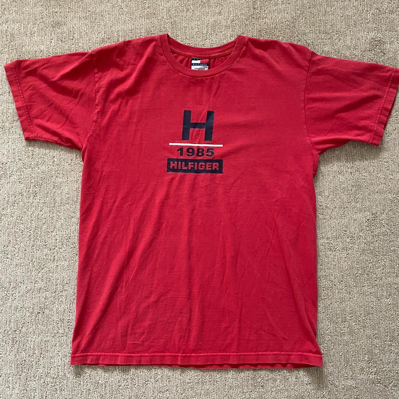 Tommy Hilfiger Men's Red and Grey T-shirt | Depop