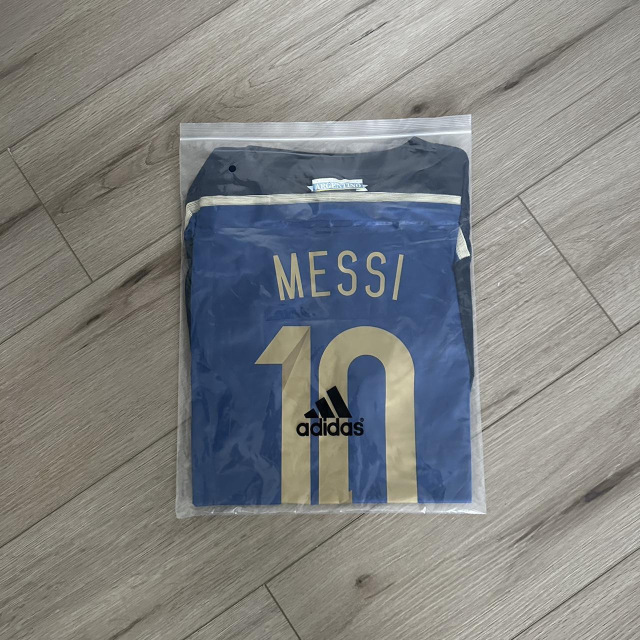 Argentina 2014 Soccer jersey Large #soccer #worldcup - Depop