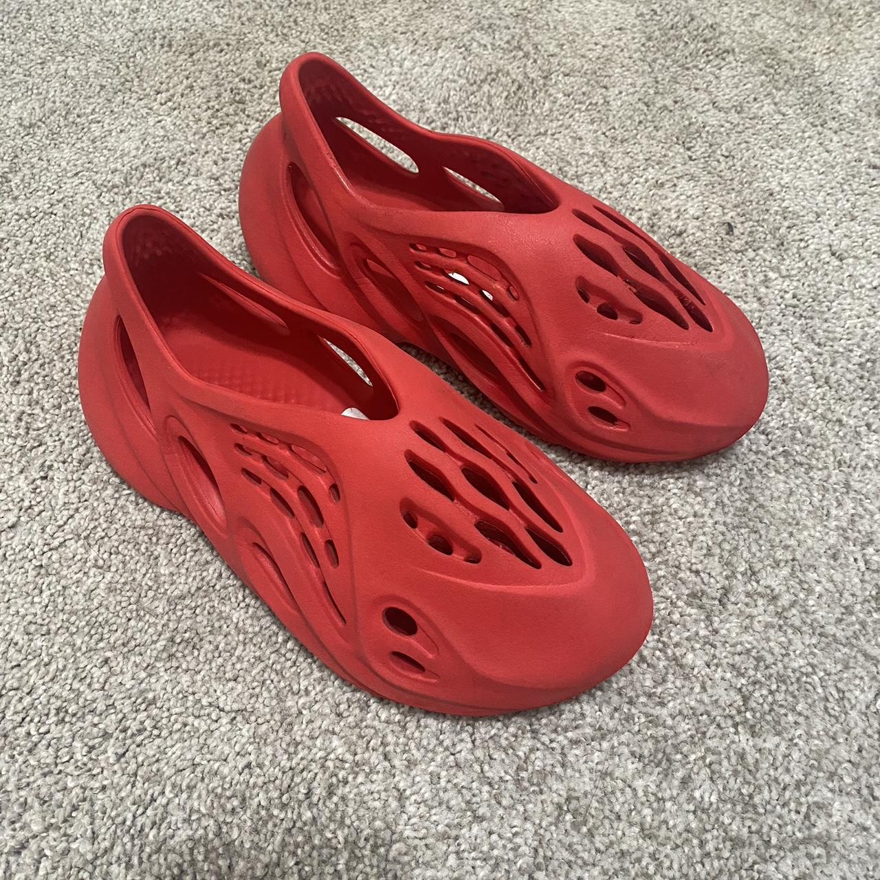 foams shoes red