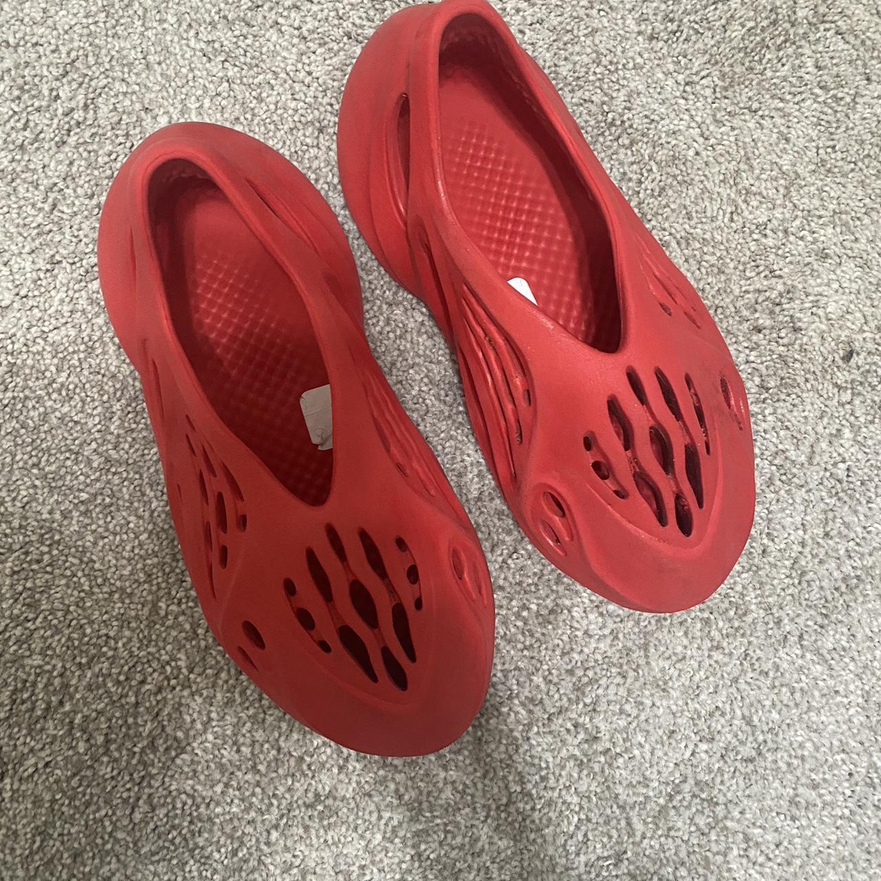 foams shoes red