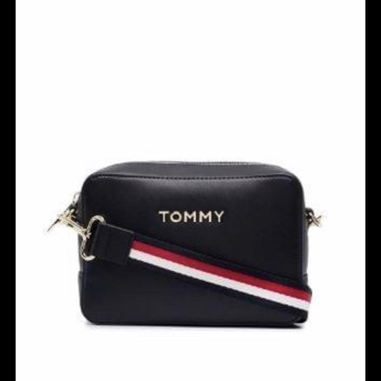 Tommy Hilfiger handbag - Depop