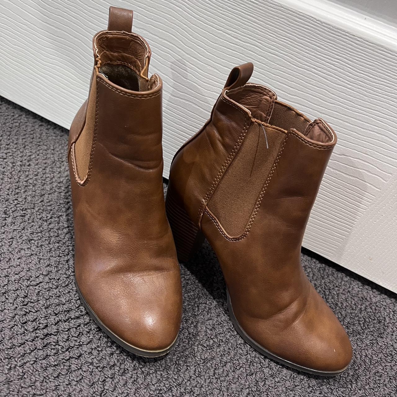 novo tan boots