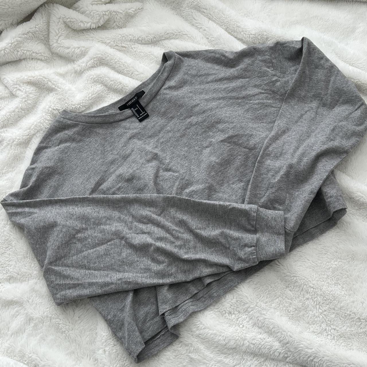 Forever 21 Women's Grey T-shirt | Depop