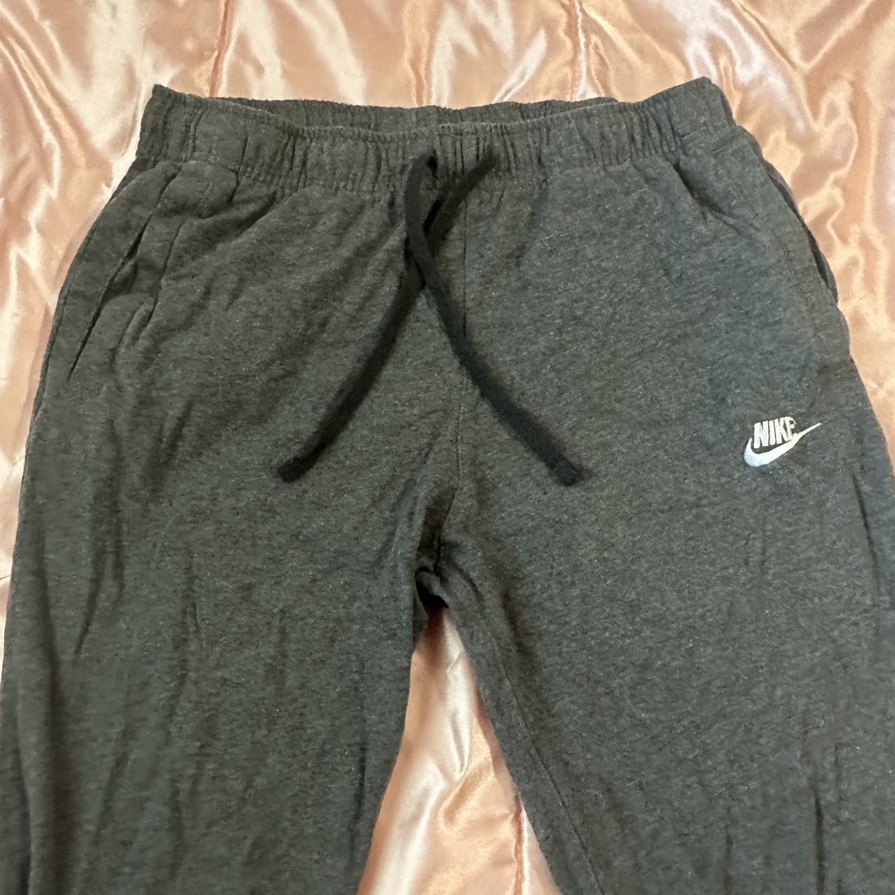 Nike sweatpants clearance cuffed bottom