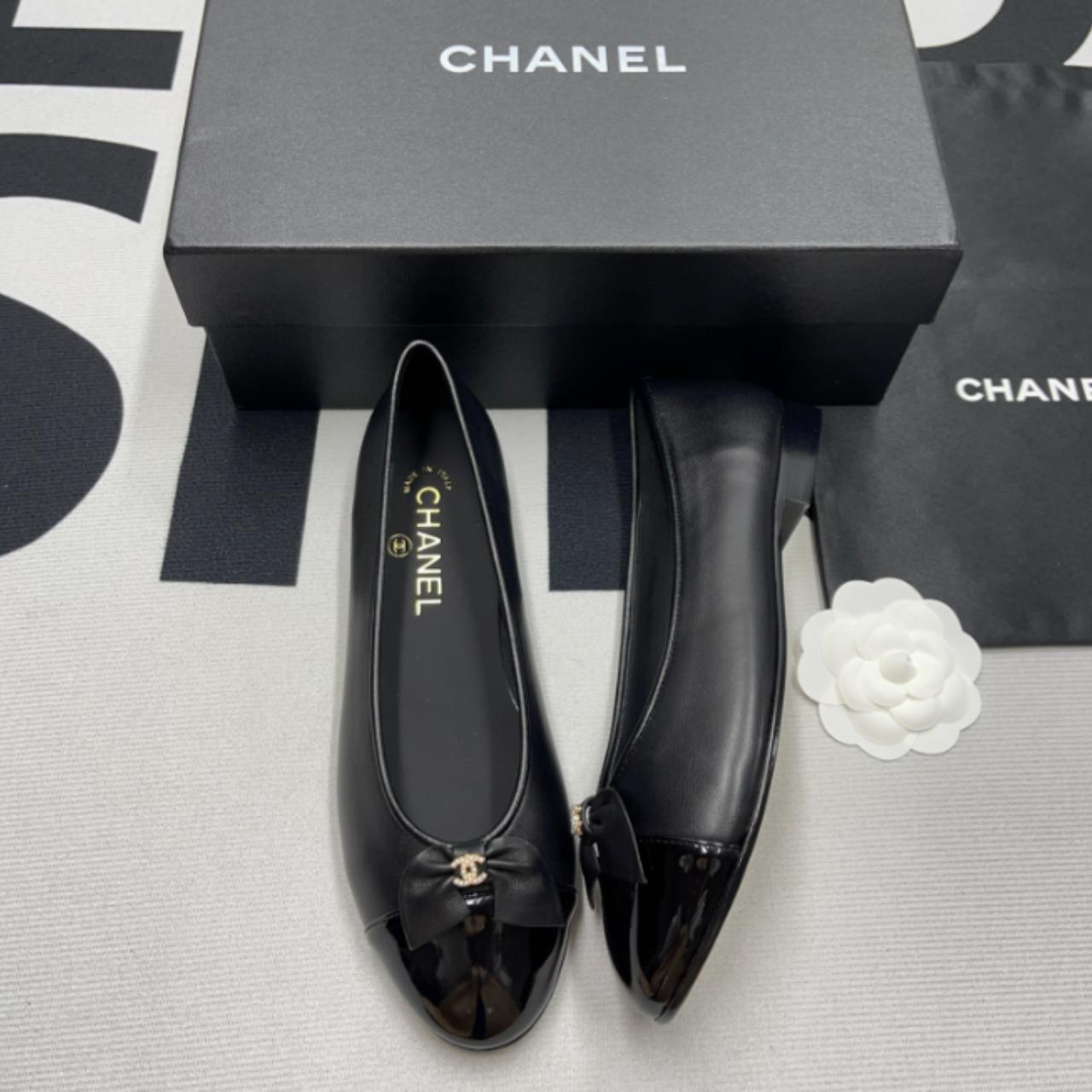 Chanel Loafers with pearls VERY ELEGANT!! Only worn - Depop