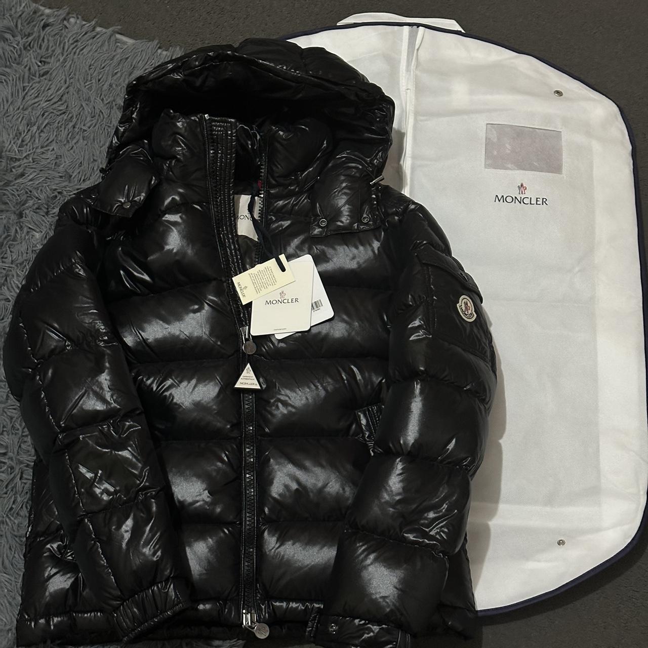 Size hot sale 2 moncler