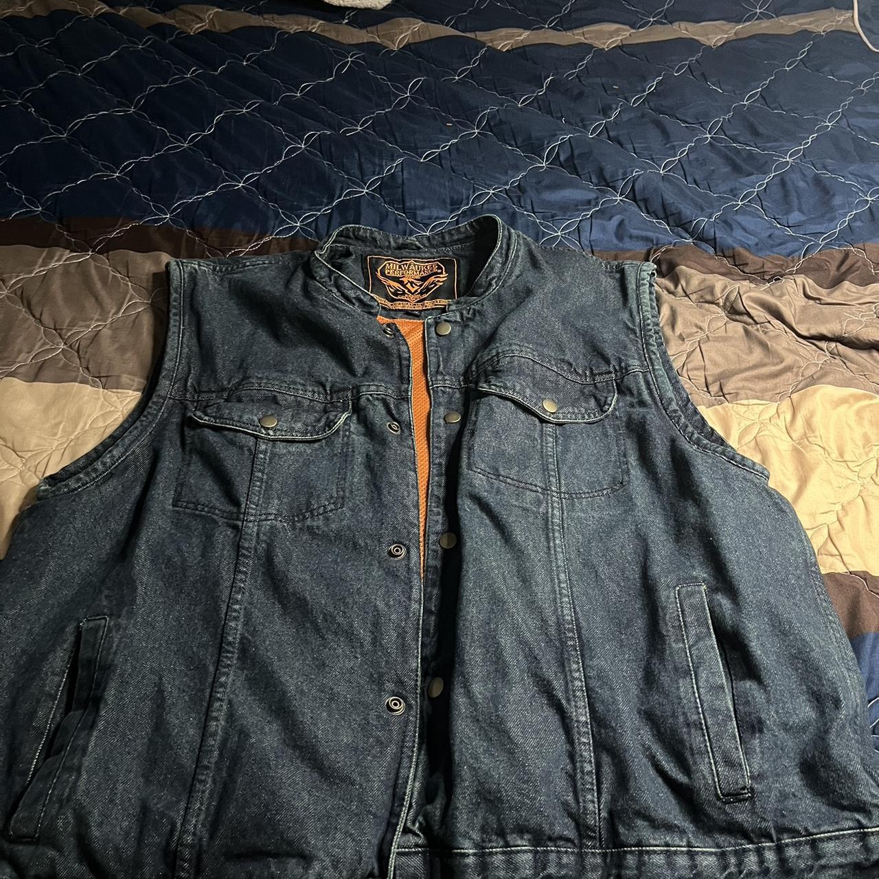 item listed by 2pakalyz