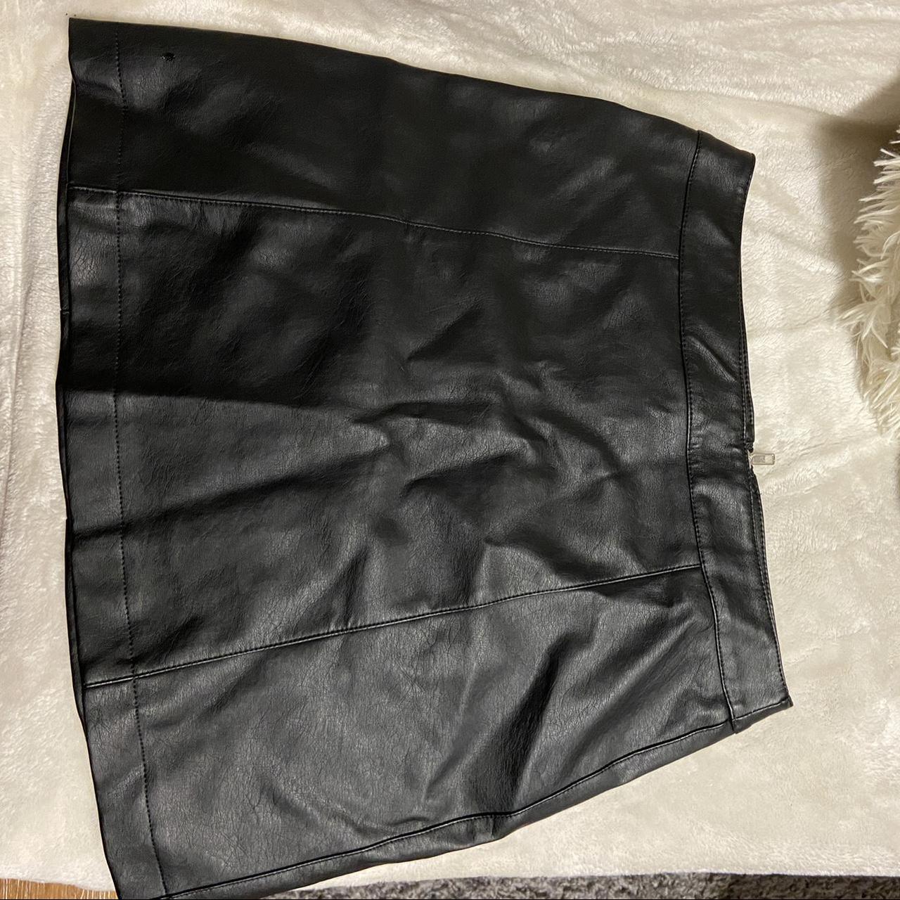 Forever 21 leather skirt Barely worn Medium - Depop