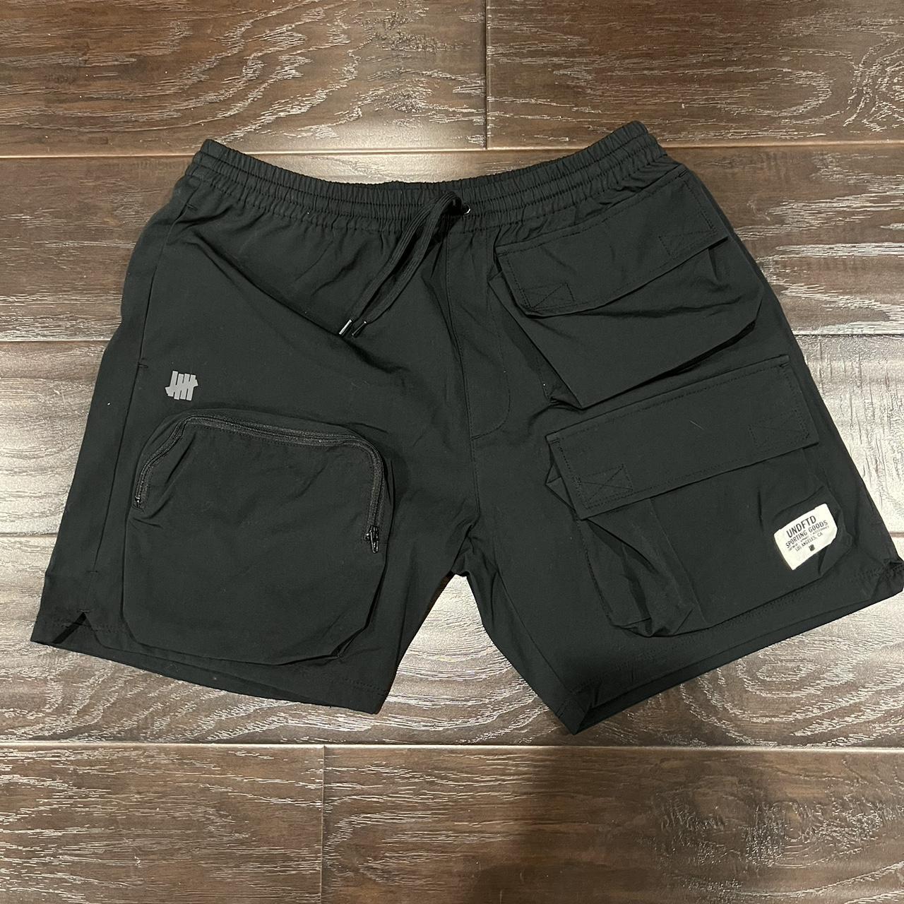 Undefeated Cargo Utility Shorts Black, Size...