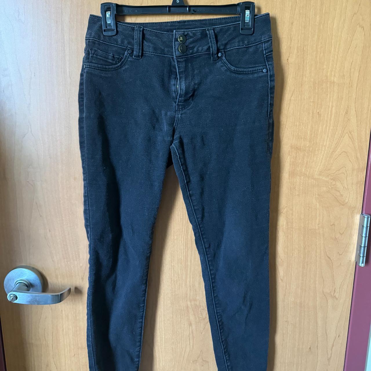 item listed by jadyn_bovin