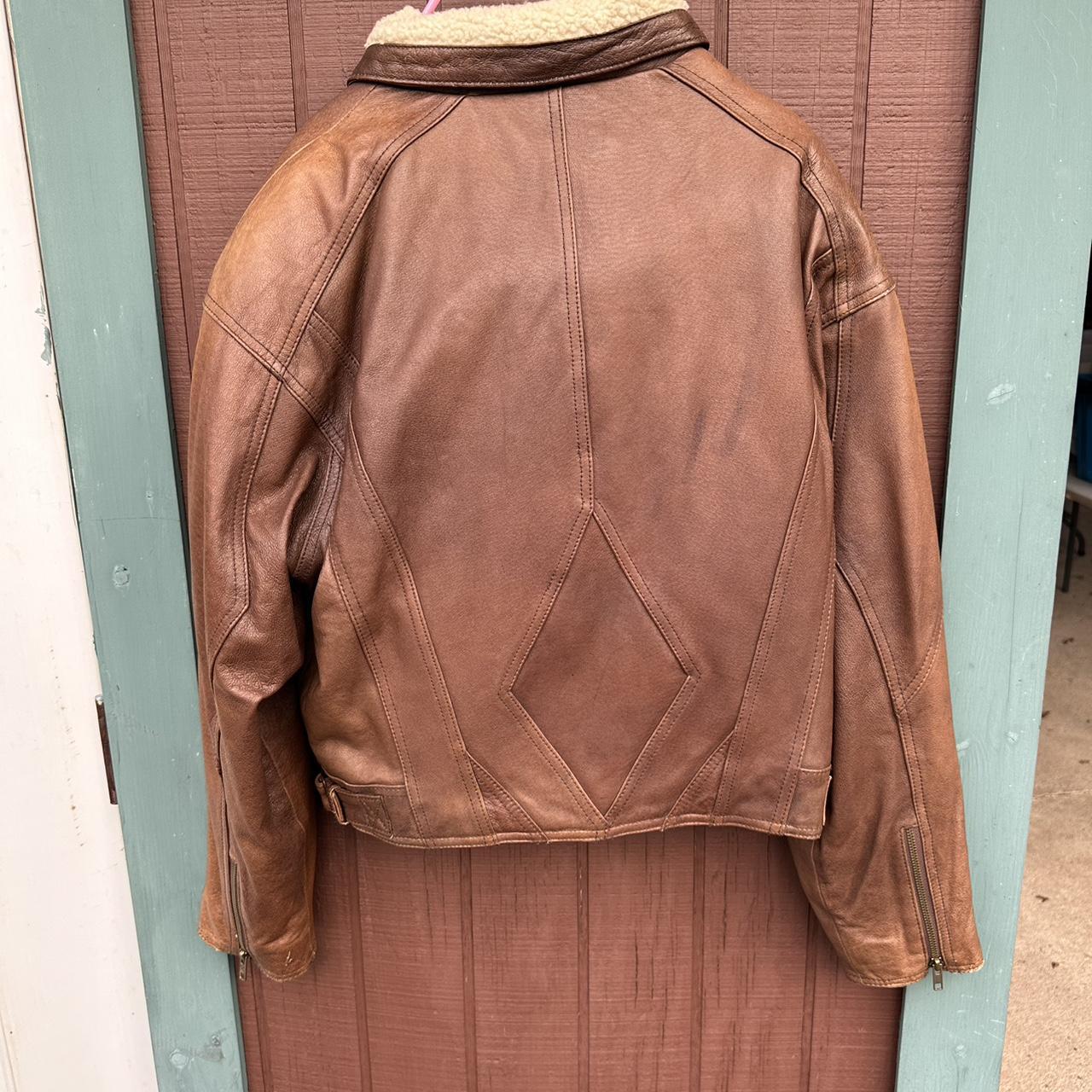 BARELY WORN VINTAGE SUPREME LEATHER BOMBER - Depop