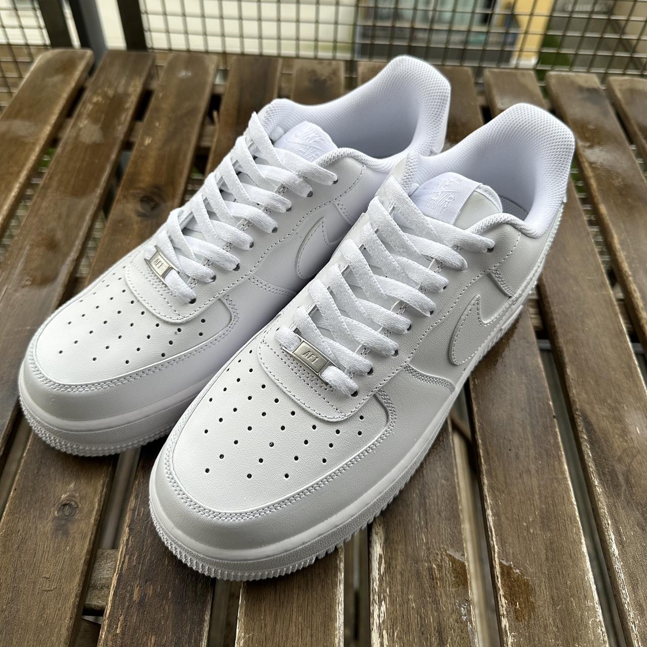 Nike Men's White Trainers | Depop