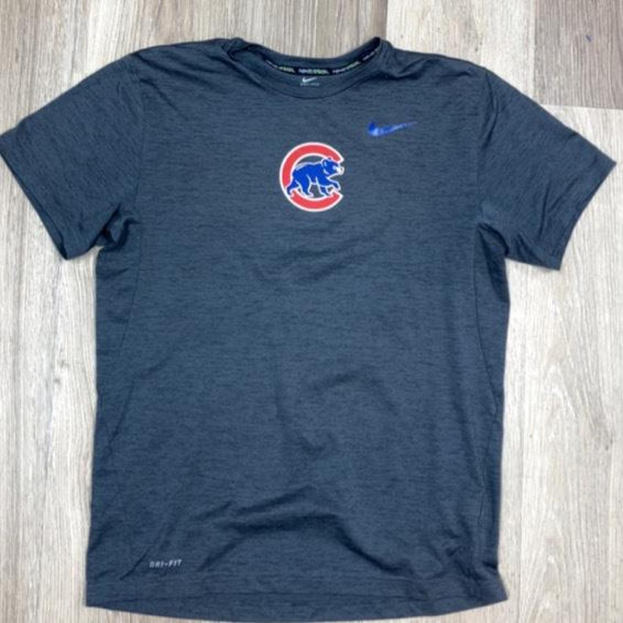 Nike Dri-Fit MLB Chicago Cubs Graphic T-Shirt Men - Depop