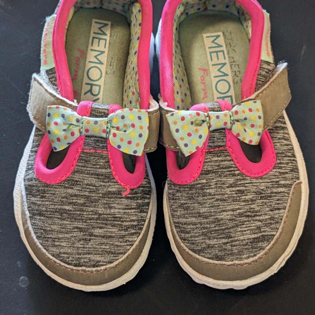 Skechers pink bow on sale shoes