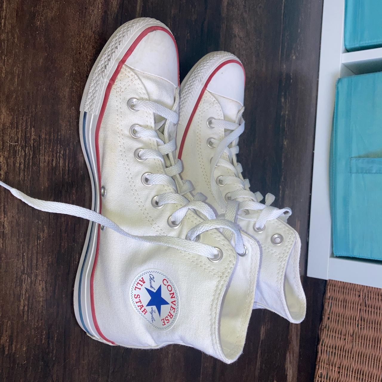 White Converse size 7.5 men’s/ 9 women’s Only worn a... - Depop