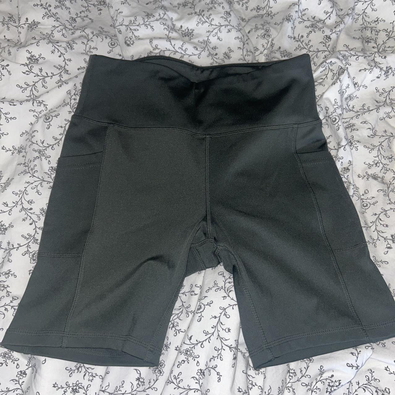 item listed by prettisick