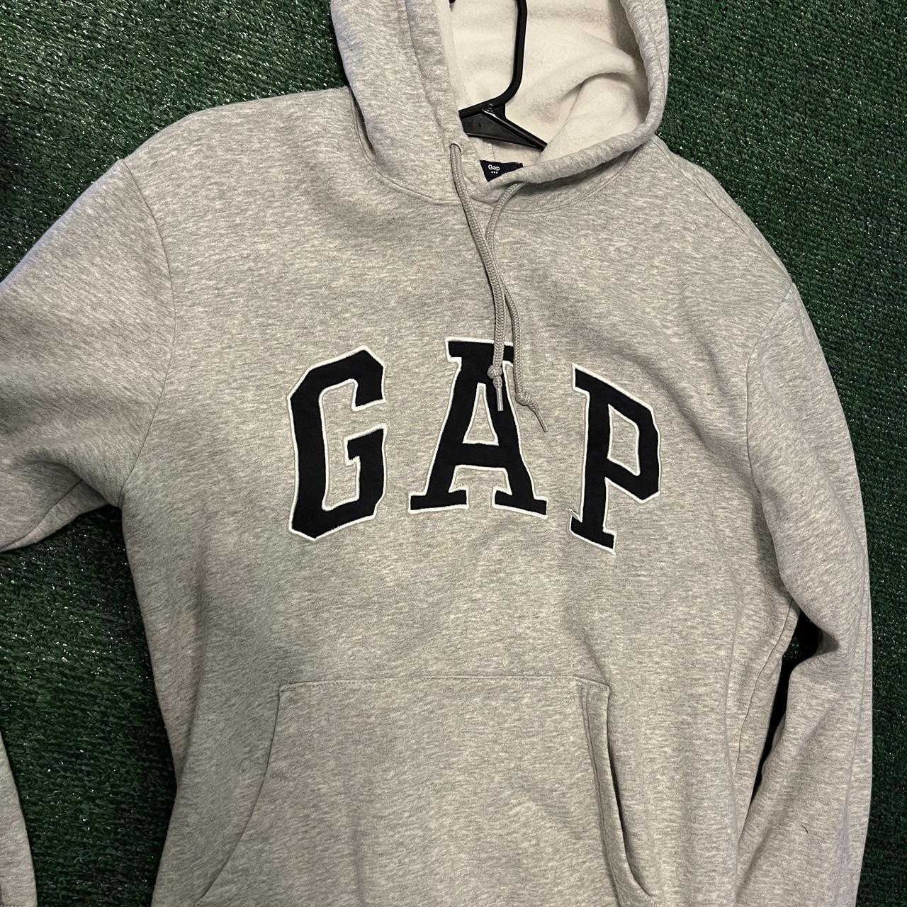 gap hoodie - Depop