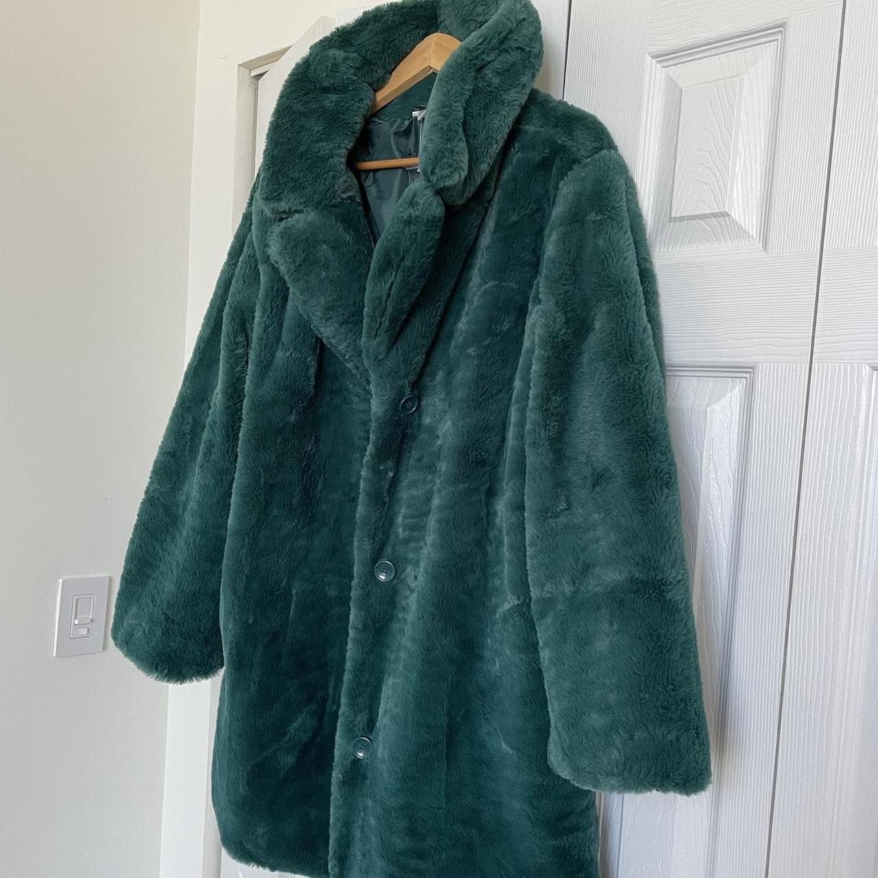 Super soft faux fur teddy coat. Brand new, unworn.... - Depop