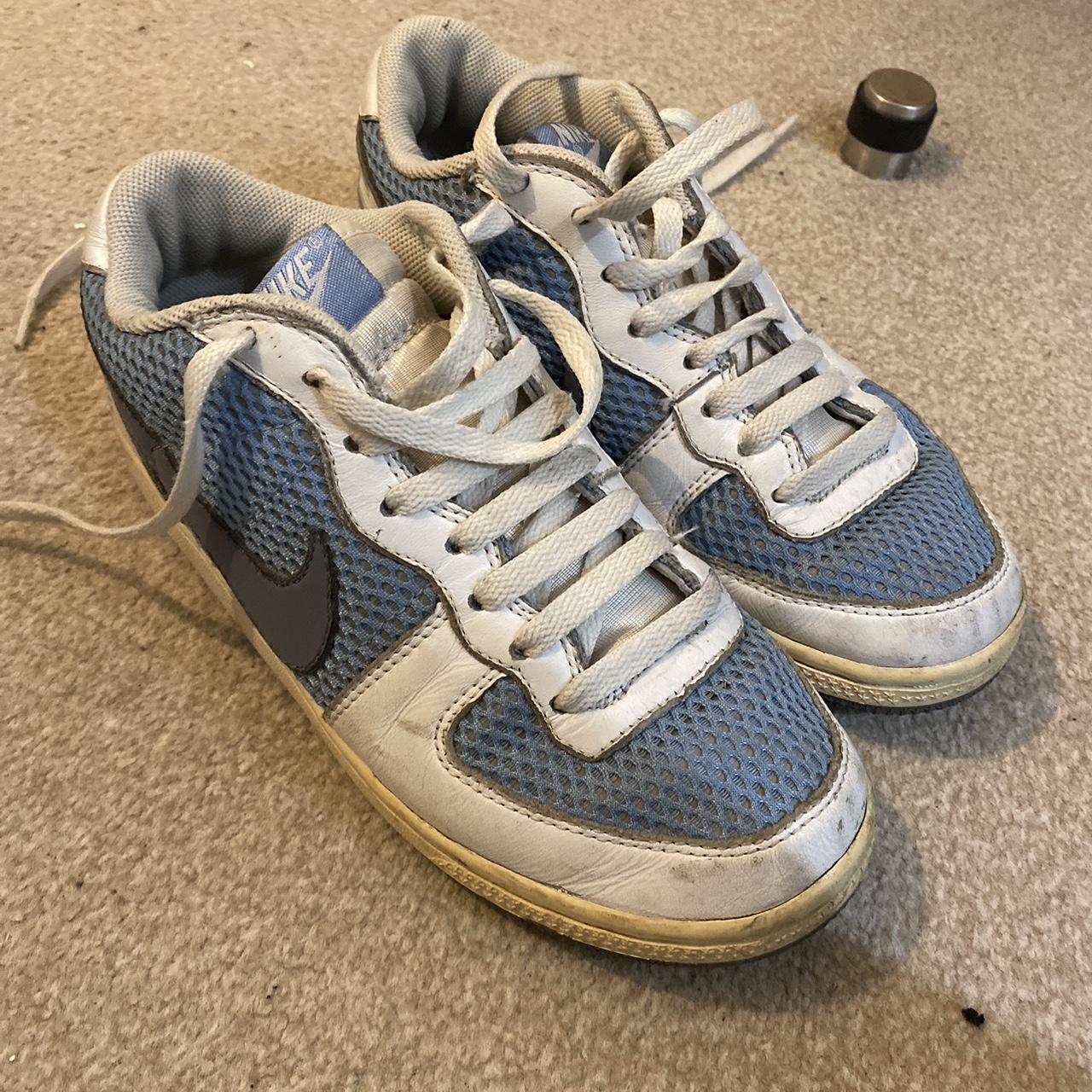 nike elastic trainers