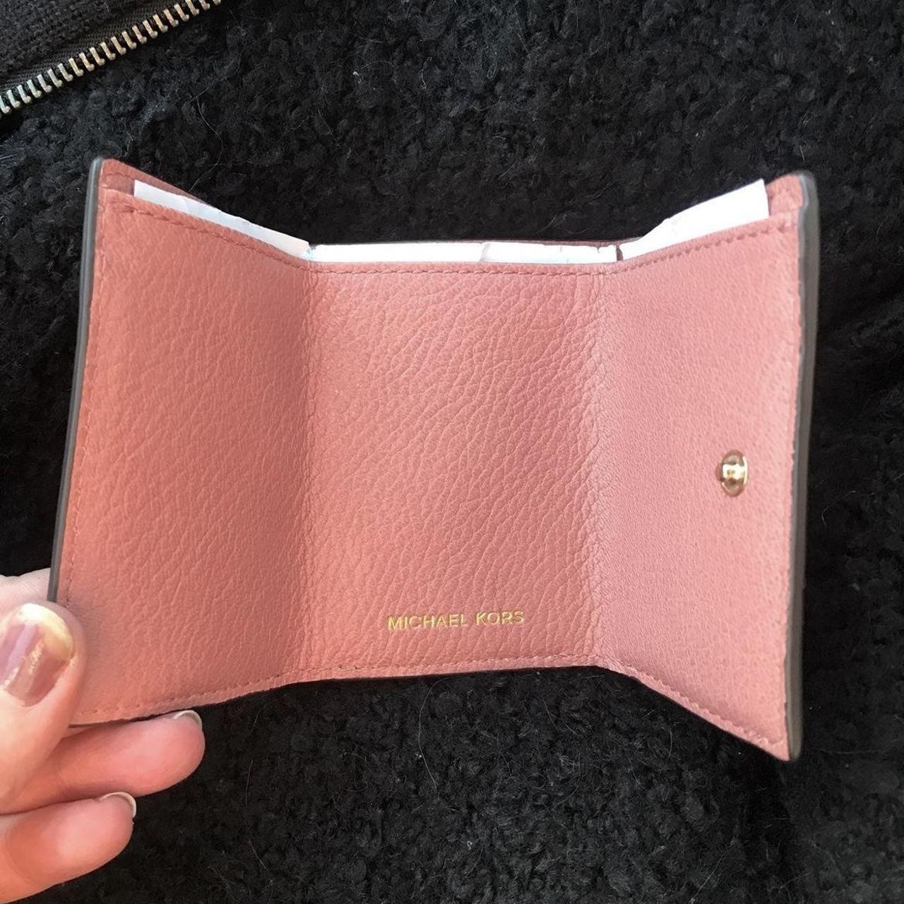 NWT Michael Kors small “Money Pieces” wallet in the - Depop