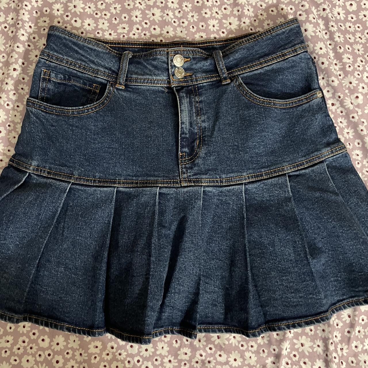 Wild fable high rise pleated denim skirt 👖🌷 Worn... - Depop