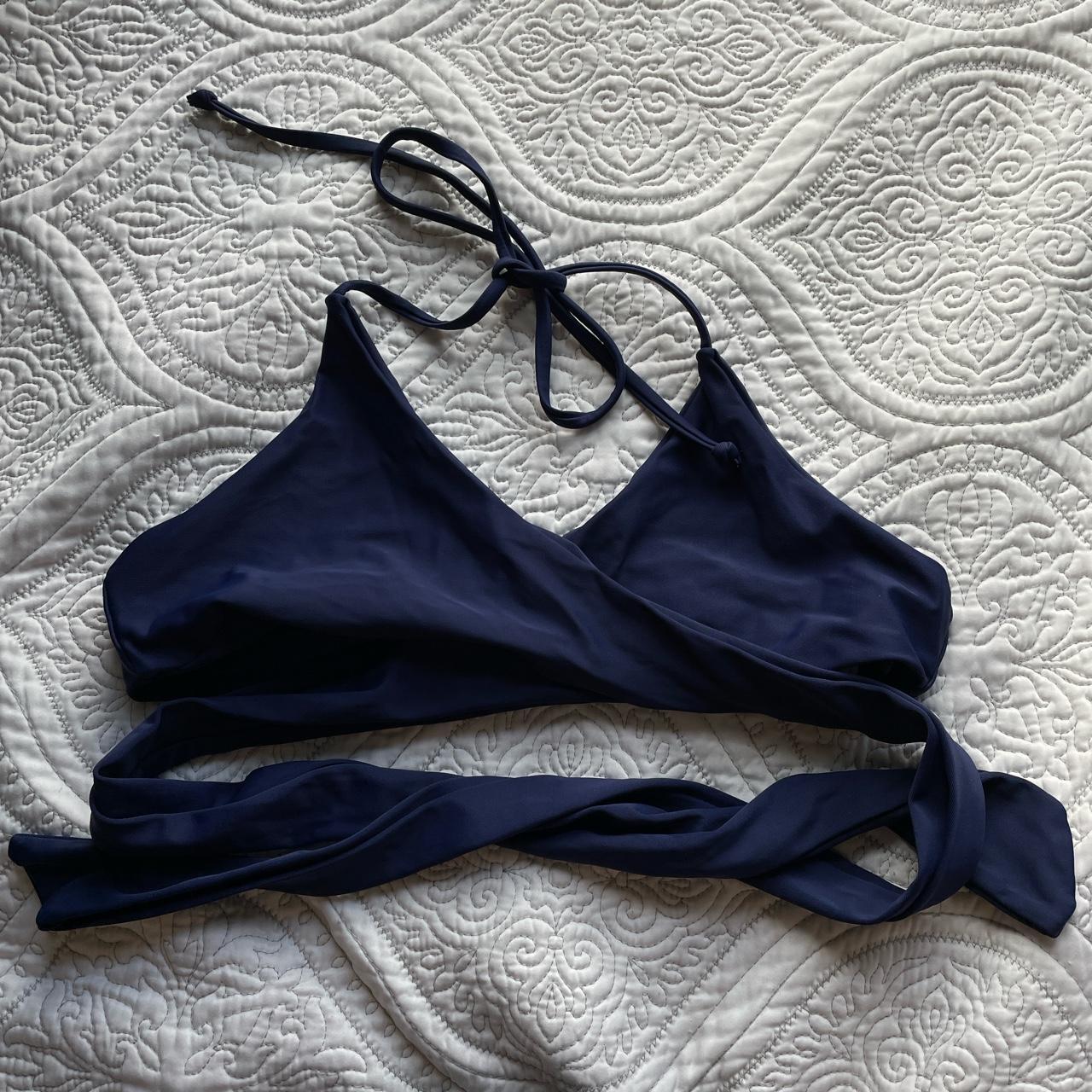 Cupshe Women's Navy and Blue Bikini-and-tankini-tops | Depop