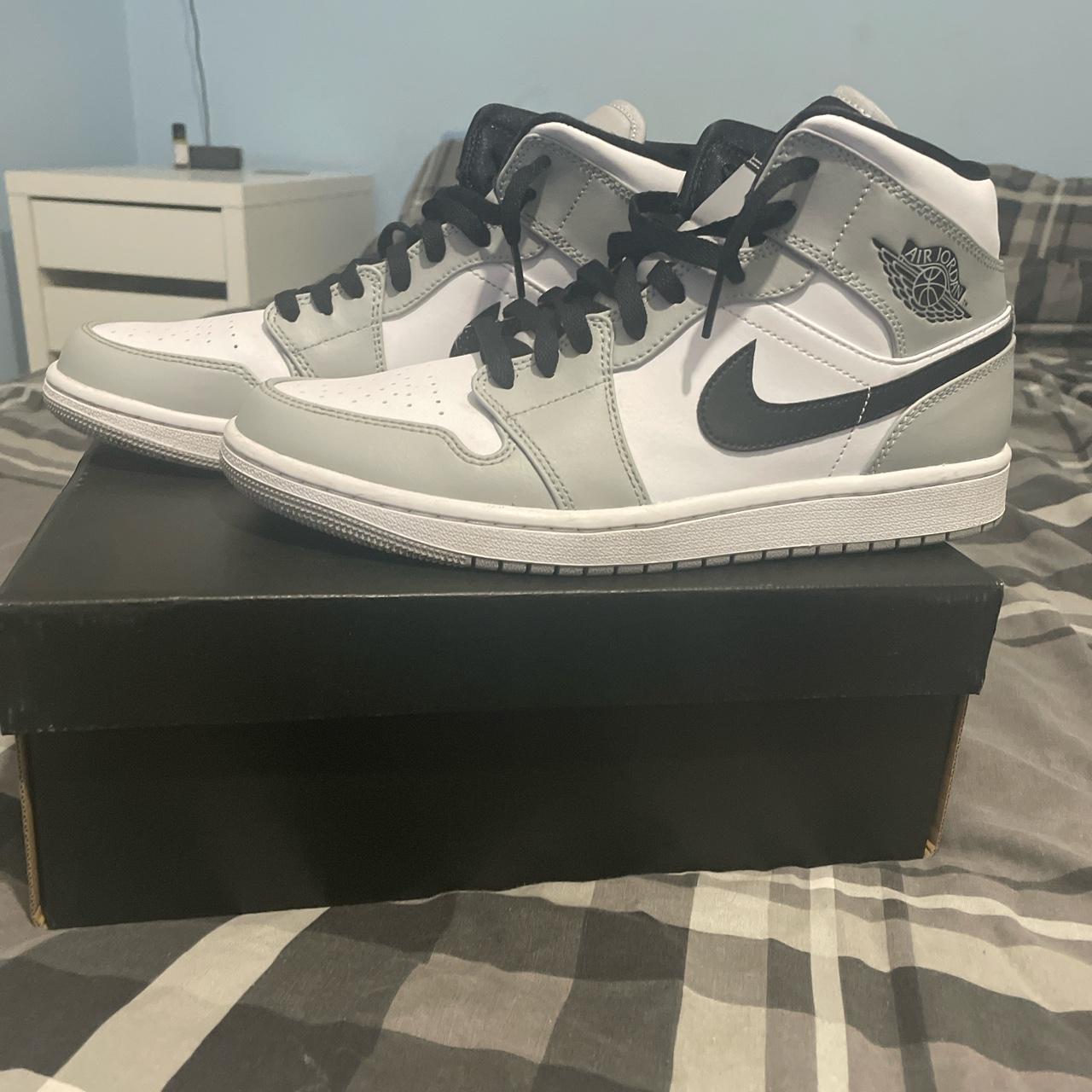 Jordan 1 Mid Smoke Grey Depop 6438