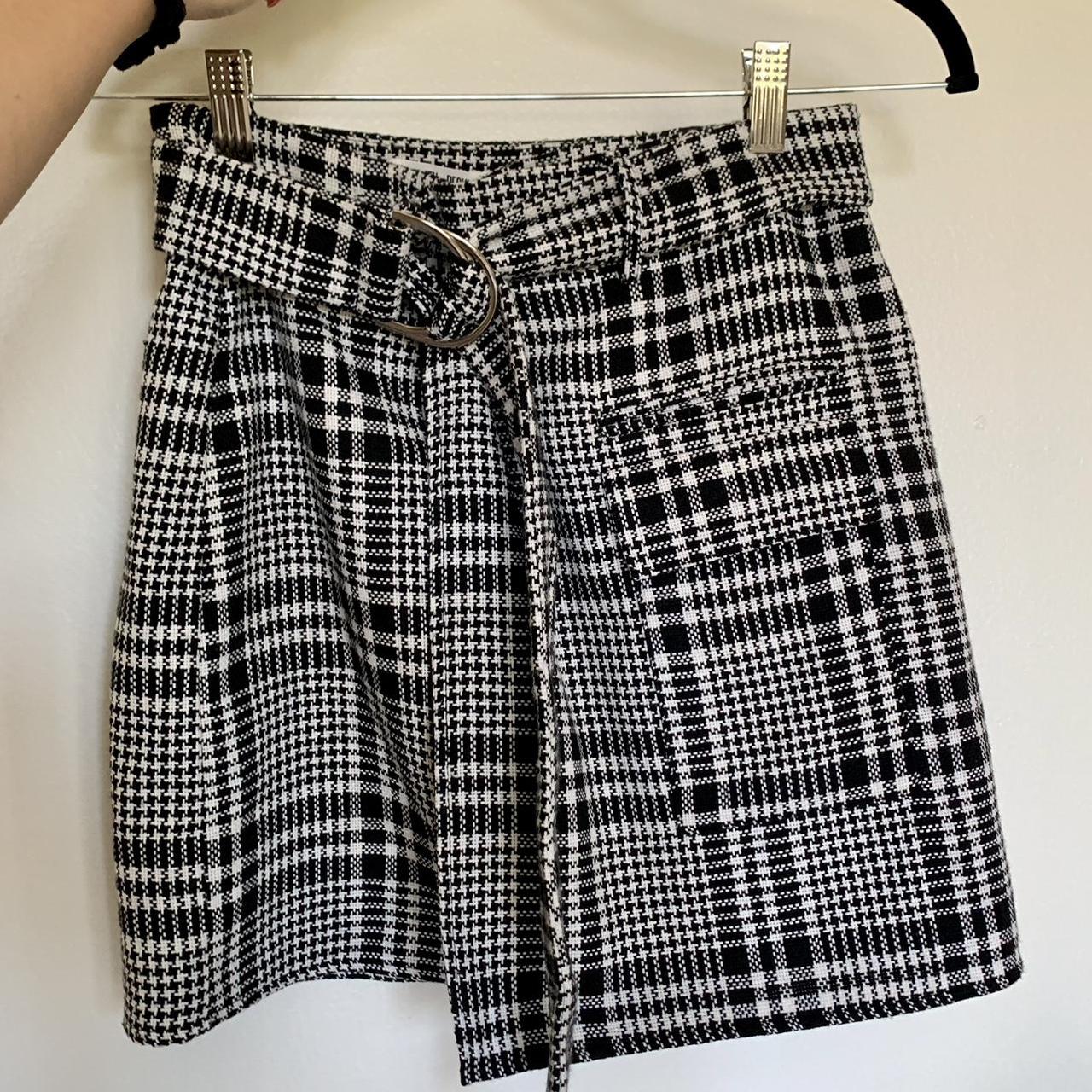 4th & Reckless Women's Black and White Skirt | Depop