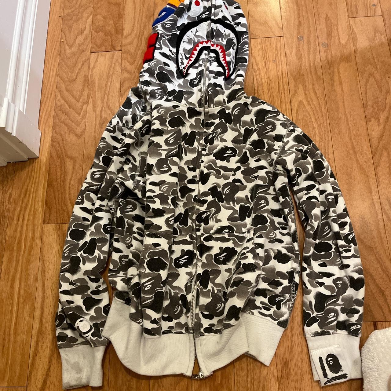 White bape outlet sweater