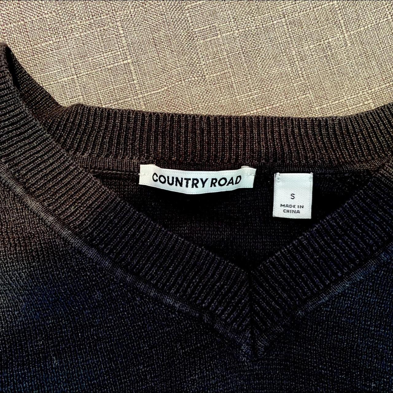 Country Road Women's Jumper | Depop