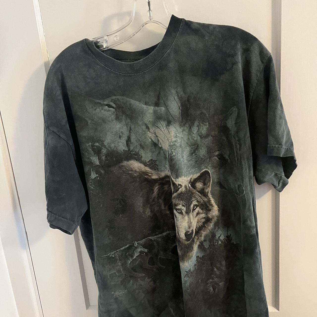 Wolf Men's Green T-shirt | Depop