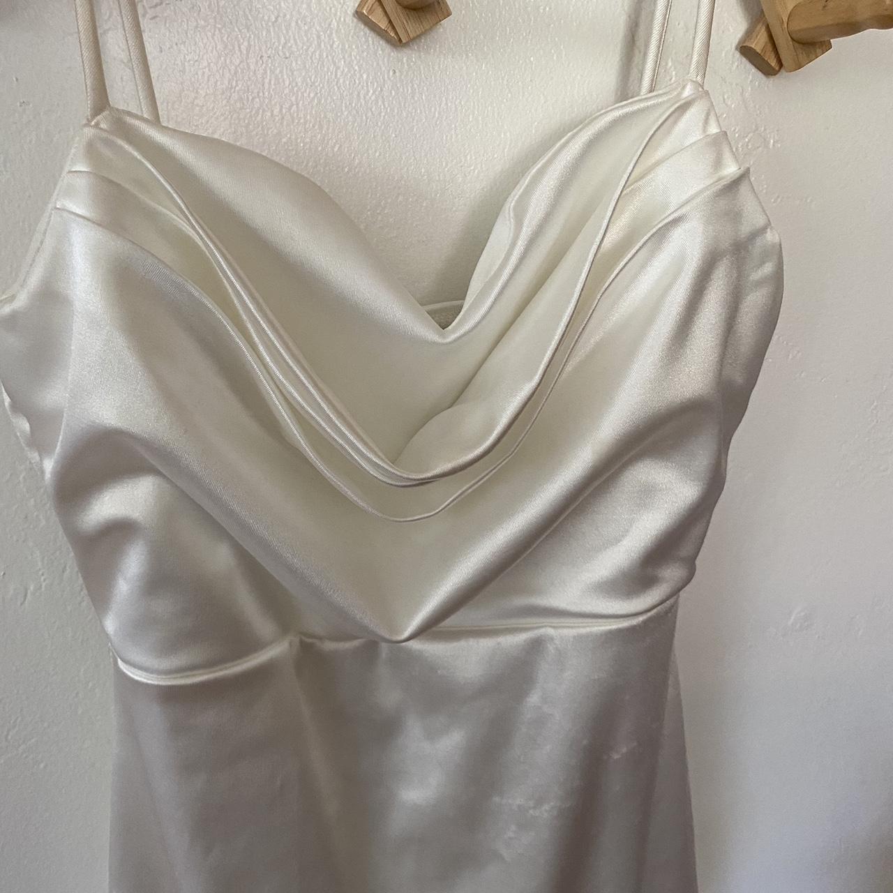 Windsor white formal dress with high slit size S - Depop