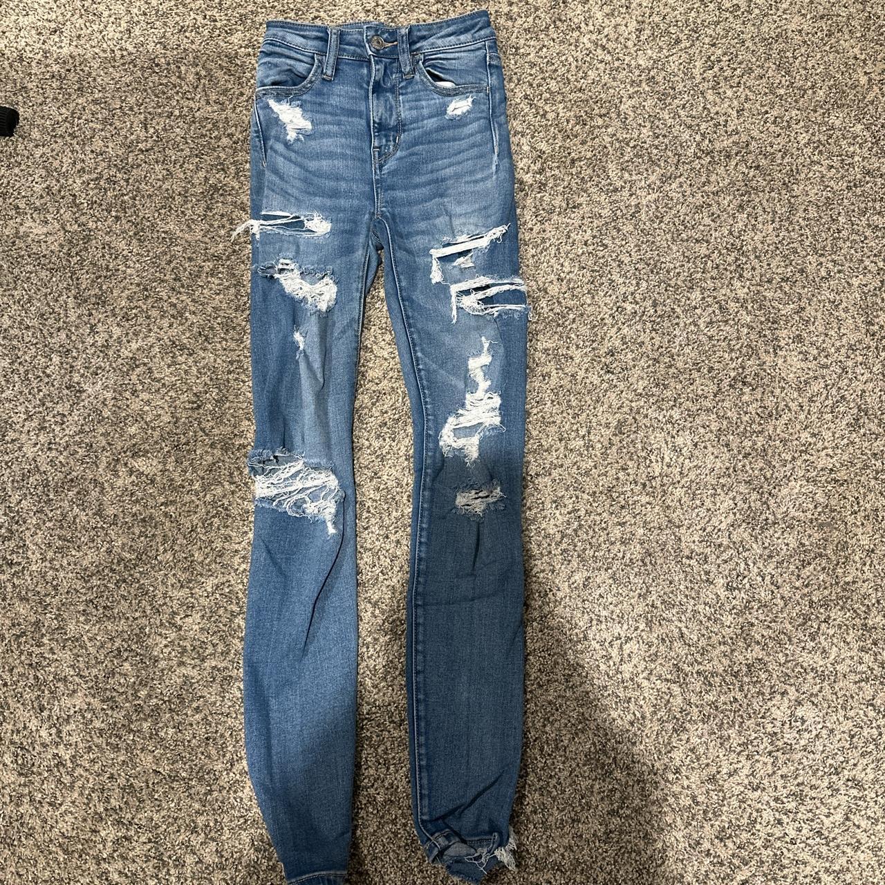 American Eagle (000) Ripped Skinny Jeans... - Depop