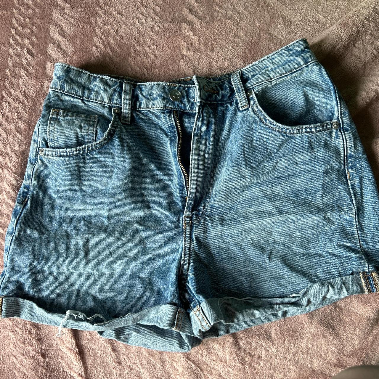divided brand jean shorts size 4, snug/tight | Depop