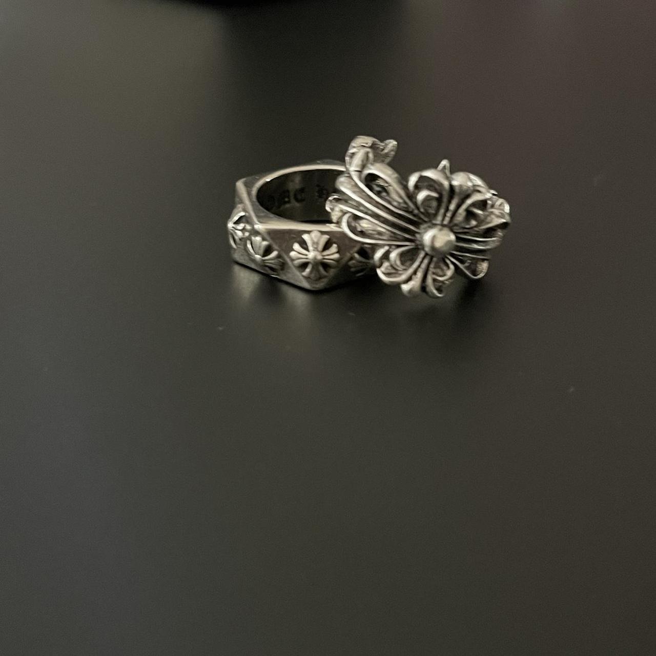 Double floral hot sale cross ring