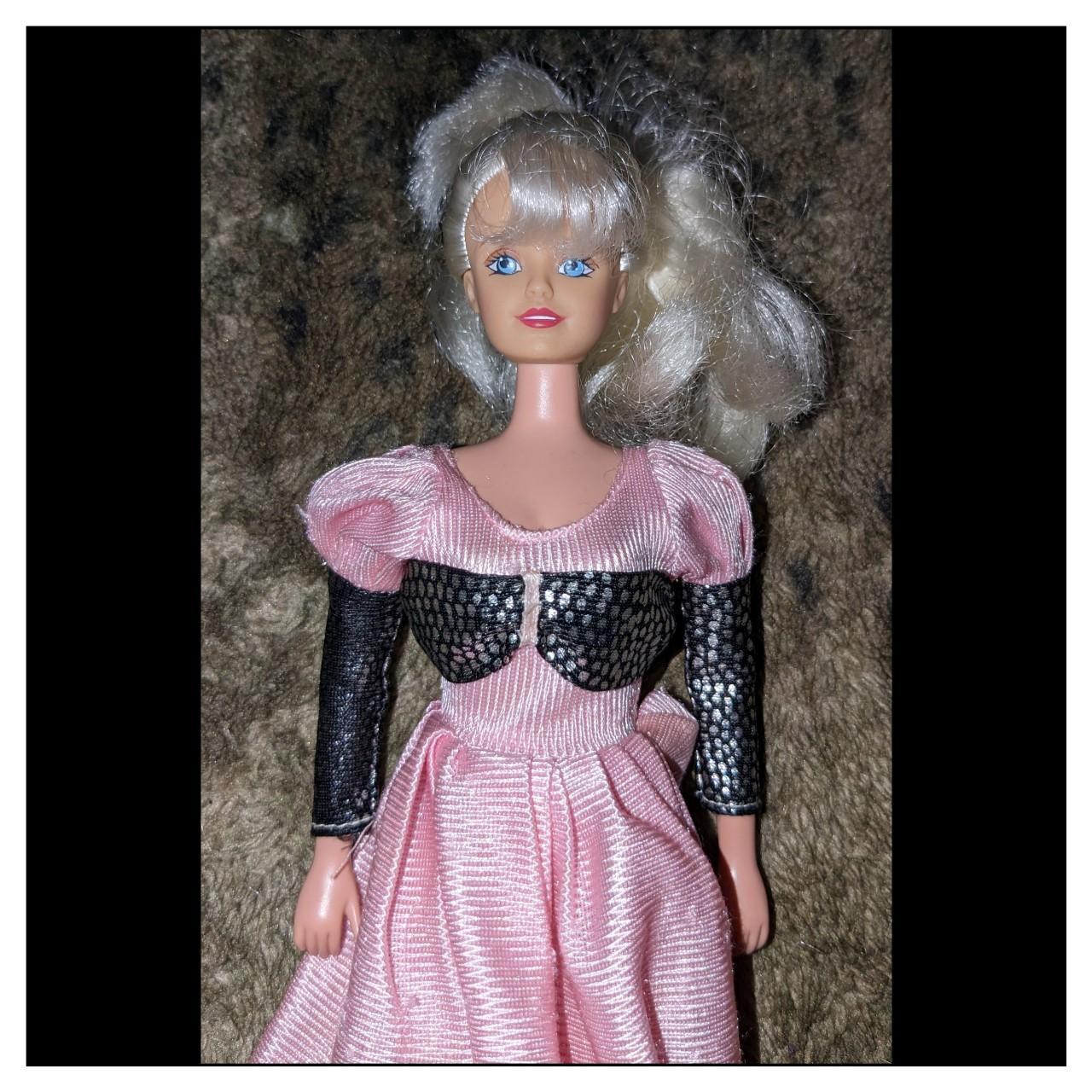 Walking 2024 tanya doll