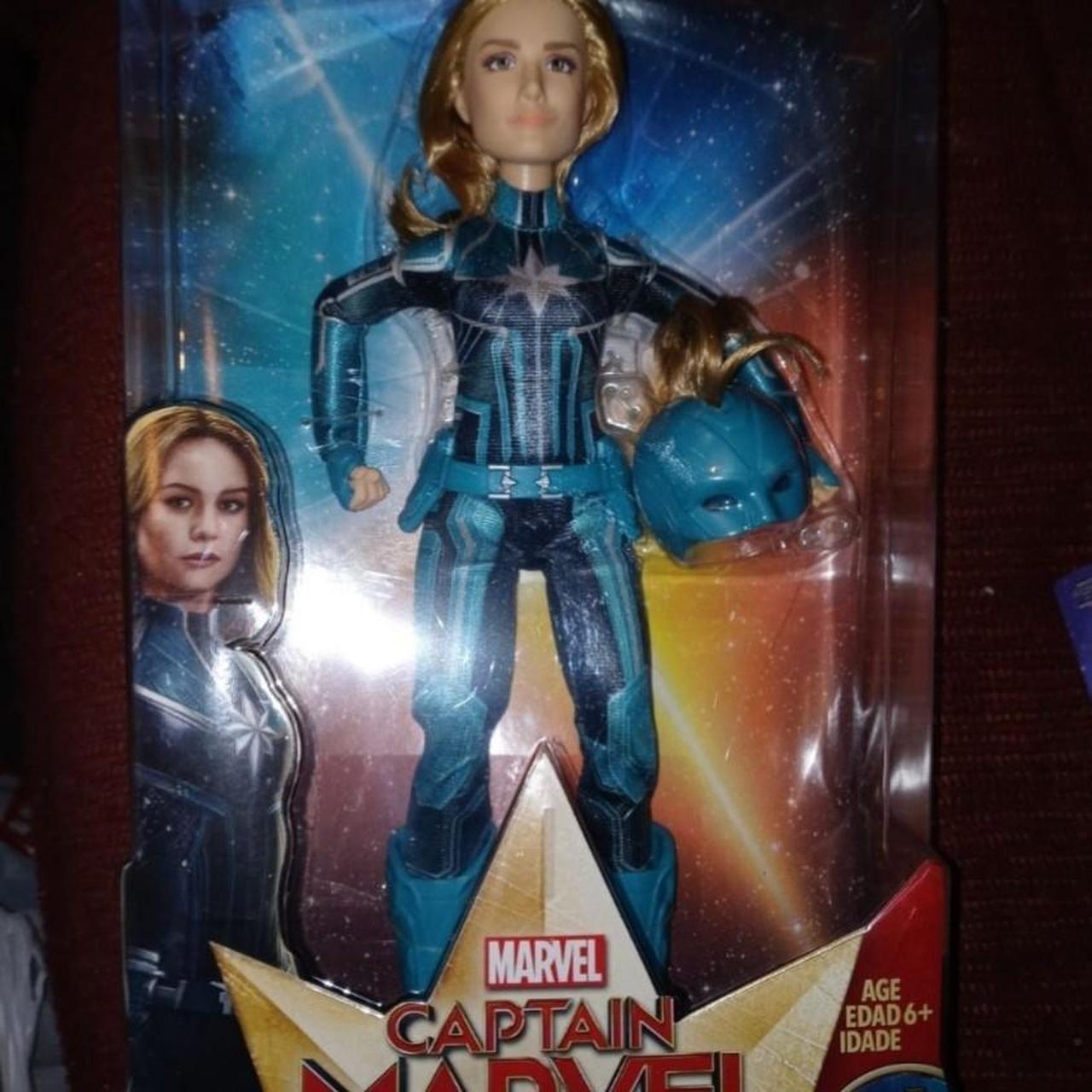 Captain marvel sale starforce action figure