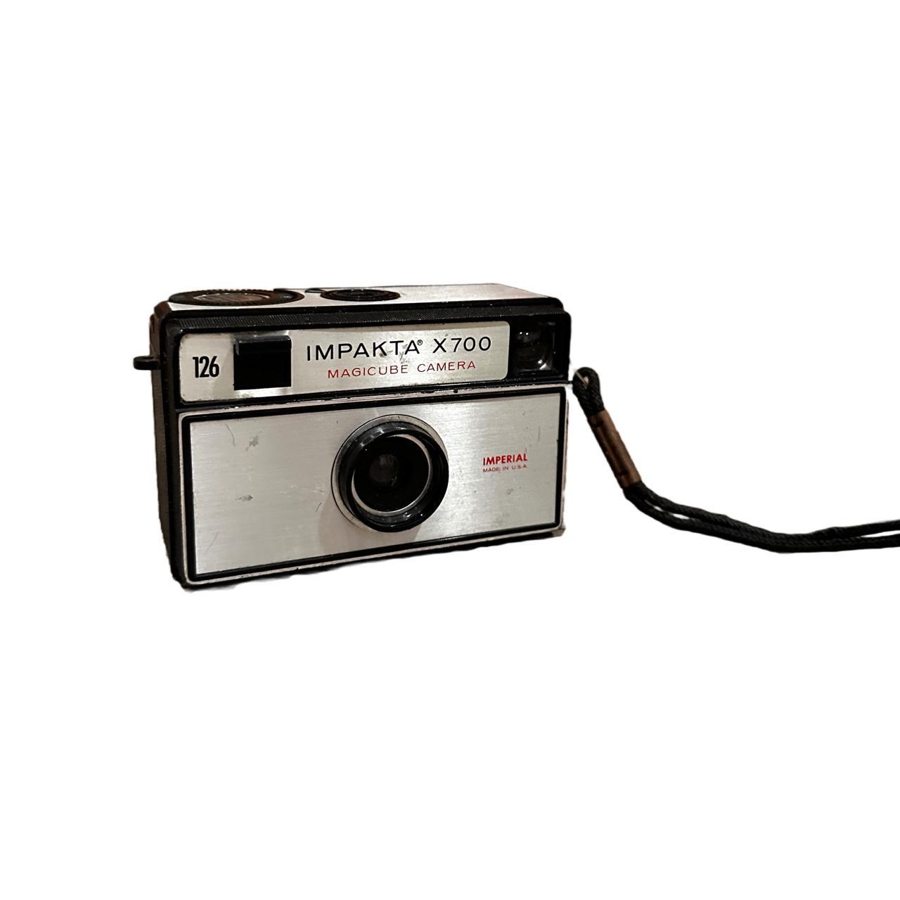 📸VTG Magicube Camera W/ Flash Cubes📸 VTG camera... - Depop