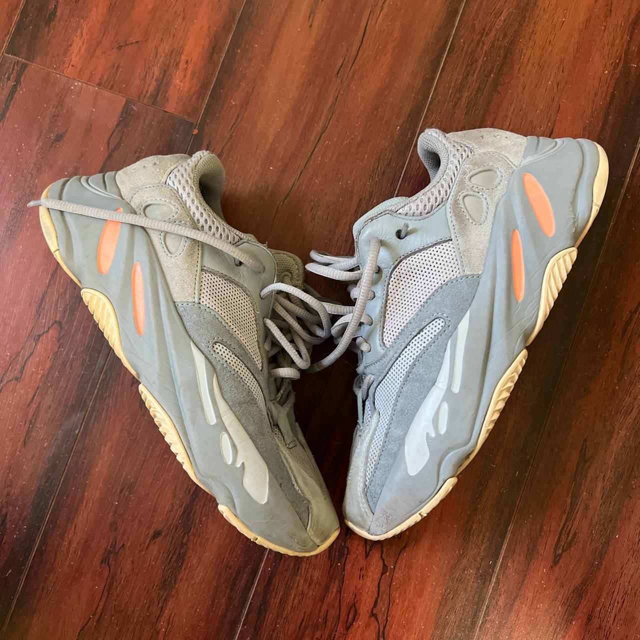 size 5 yeezy 700